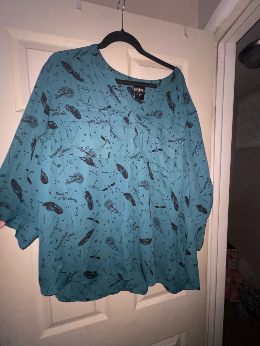 torrid Teal Feather-Print Button Front Blouse